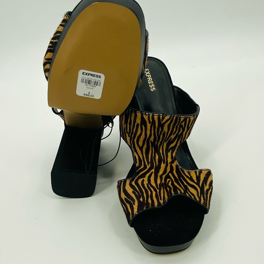Express Heels - Picture 6 of 6